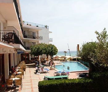 סנט אנטוני דה קלנג'ה Hotel Reimar מראה חיצוני תמונה